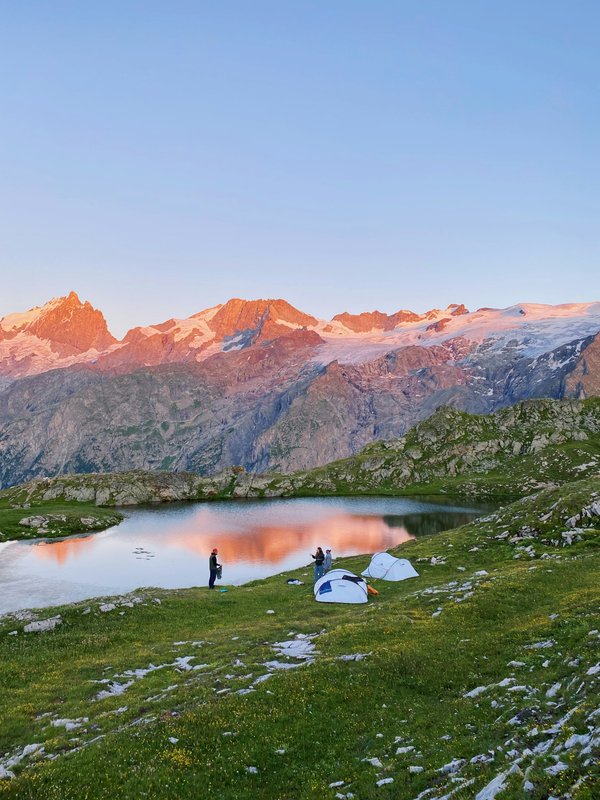 Quels sont les meilleurs itinéraires pour une randonnée à travers les parcs nationaux de Patagonie ?